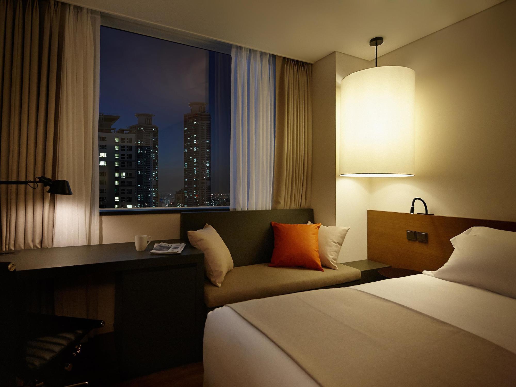 Shilla Stay Seodaemun Сеул Екстер'єр фото